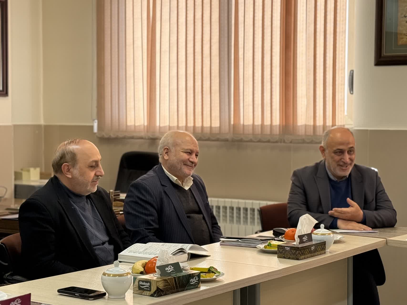 بازدید تیم اعزامی هیات نظارت، ارزیابی و تضمین کیفیت آموزش عالی استان اصفهان از  موسسه غیر انتفاعی-غیر دولتی معارف قرآن وعترت (علیهم السلام) اصفهان   